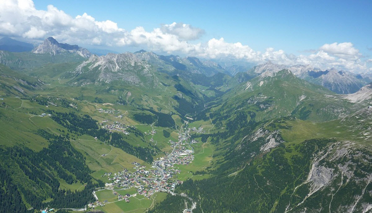 Lech am Arlberg fran luften